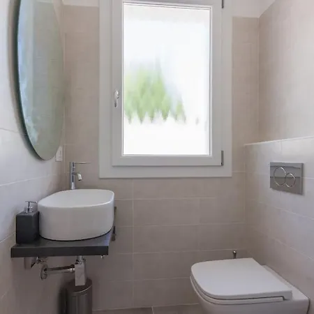 Villino In Centro Con Cortile Interno, Wifi E Aria Condizionata 펜션 *